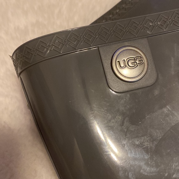 Womens Ugg rain boots gray size 7 waterproof rubber boots - Picture 2 of 9